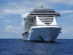 MSC  Seaside  auf Reede am 24.09.2019 vor den Cayman Islands am 24.09.2019
IMO Nr. 9745366
Die MSC Seaside ist das größte je in Italien gebaute Kreuzfahrtschiff.