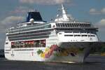 Kreuzfahrtschiff NORWEGIAN SKY (IMO 9128532);  Eigner/Betreiber: NCL; Datum: 07.05.2026; Aufnahmeort: Elbe/Hafen Hamburg, Deutschland.