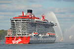 Nachschuss auf die VALIANT LADY ,Kreuzfahrtschiff, IMO-Nummer:9805336 Flagge:Bahamas L�nge:277.0m Breite:42.0m Baujahr:2021 Bauwerft:Fincantieri Sestri Ponente,Genua Italien beim Erstanlauf nach