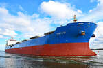HONG DAI, 225 Meter langer Bulk Carrier, IMO 9563603, am 24.02.2024 in der Ostsee vor Lübeck-Travemünde