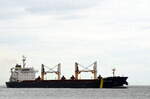 Die MARIT SELMER IMO-Nummer:9609706 Flagge:Liberia Länge:187.0m Breite:29.0m Baujahr:2013 Bauwerft:Hyundai Mipo Dockyard,Ulsan Südkorea vor Cuxhaven am 21.09.23