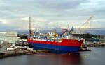 Das 216m lange Offshore Schiff JOTUN A am 22.09.23 in der Werft in Stavanger.