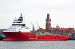 Die STANDARD SUPPLIER IMO-Nummmer:9363778 Flagge:Zypern Länge:93.0m Breite:20.0m Baujahr:2007 Bauwerft:Vard Brattvaag,Brattvåg Norwegen im Hafen von Cuxhaven festgemacht am 26.08.22
