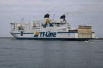 Heckansicht der TT-Line Fähre Akka am 02.10.2023 in Warnemünde.