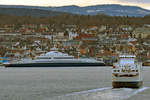 BASTO VI (IMO 9769219, links im Bild) am 10.02.2020 im Raum des Oslofjords