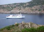 Die Fähre ICHNUSA von Korsika kommend erreicht am 01.07.08 die Einfahrt zum Hafen von Santa Teresa auf Sardinien.