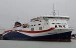 Das Ro-Ro Fährschiff  Norman Voyager, bedient die Route Portsmouth - Le Havre und hat Kapazität für 550 Passagiere! Beobachtet am 26.05.2013 am Kai in Le Havre.