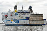 NILS HOLGERSSON (IMO 9217230) Lübeck-Travemünde auslaufend.