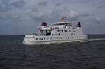 Die Frisia IV einmal von der anderen Seite. Auf dieser Seite befinden sich die Aufgnge zu den oberen Decks. Aufgenommen am 26.08.2009