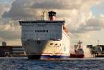 Verabschiedung der STENA GERMANICA (Bild 1/6): Am 31. August 2010 hie es fr Kiel Abschied nehmen von der alten STENA GERMANICA, die 23 Jahre lang auf der Route Gteborg-Kiel gefahren ist. Verstndlich, dass die alte Dame bei ihrer letzten Fahrt nach Gteborg ehrenvoll verabschiedet wird.
