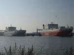 Blick auf die beiden Finnlines Fhren  Finneuropa  (Lbeck) und  Finnsailor  (Malm) am Skandinavienkai Travemnde. September 2006.