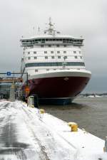 Im Hafen von Helsinki am 02.03.2008 (Katajanokan Terminaali): GABRIELLA der Viking Line; nach Tallin;
Baujahr 1992 in Split, BRZ 35.492, L 171,5 m, B 28,2 m, Tiefgang 6,3 m, Speed 21,5 kn, 2400 Passagiere
