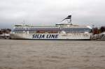 Im Hafen von Helsinki am 02.03.2008 (Olympiaterminaali); SILJA SERENADE; in Betrieb seit 1991, gebaut in Turku; L 203,3 m, B 31,5 m, Tiefgang 7,1 m, Speed 23 kn, BRZ 58.377, 2852 Passagiere;
nach Mariehamn und Stockholm 