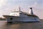 Hamburg i April 1998: PRINCE OF SCANDINAVIA einlaufend. Verkehrte zw HH u England als Nachfolger der HAMBURG. Manchesmal nach Harwich u dann auch wieder nach Newcastle. 48.000 PS Maschine, 26kn MaxSpeed. 