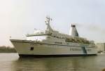 Hamburg i Apr.94: Die klassische Englandfhre zwischen HH u Harwich. 1987 von der Schauspielerin Heidi Kabel auf den Namen HAMBURG getauft. Hie spter ADMIRAL OF SCANDINAVIA. (24.000PS u 22kn schnell)- 2002 verkauft, fuhr dann i der Karibik.