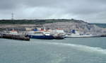 Im April 1992 liegen diese beiden Fährschiffe von P&O und Sealink im Hafen von Dover
