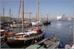 In Gteborgs Stadtteil Klippan gibt es einen kleinen Hafen, in dem vorrangig historische Schiffe - vor allem Segler - liegen. In Sichtweite machen die aus Kiel kommenden Fhren der Stena Line fest. 09.05.2008