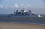 Die 2002 gebaute Frisia IV (IMO: 9246839) ist nicht nur das jngste Schiff der Reederei FRISIA, sondern auch die einzige Doppelendfhre im niederschsischen Wattenmeer. Eine weitere Besonderheit ist ihr Antrieb. So erhielt sie eine dieselelektrische Kraftbertragung. Die vier 470 kW starken Elektromotoren treiben wiederum vier VOITH Schneiderpropeller an. Aufgenommen am 11.03.2009