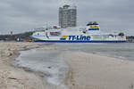 Das Fährschiff PETER PAN (IMO: 9880946) kommt hier Anfang April 2024 in Travemünde an.