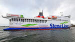 STENA VINGA (IMO 9323699) am 2.5.2021 in Lübeck-Travemünde einlaufend