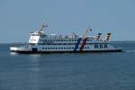  UTHLANDE  (4); Fhrschiff der W.D.R. (Wyker-Dampfschiffs-Reederei) im Verkehr zwischen Dagebll - Wyk auf Fhr - Amrum. Baujahr 1980. Im Jahre 1988 wurde das Schiff verlngert. Zuladung:975 Personen und 48 Pkw. Foto: Mai 2011