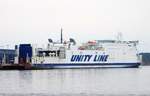 Das 189m lange Fährschiff WOLIN der UNITY LINE am 23.03.18 an ihrem Anleger in Swinemünde (Polen)
