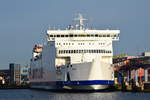 WOLIN , Ro-Ro/Passenger Ship , IMO 8420842 , Baujahr 1986 , 186.02 × 23.7m , Swinoujscie / Swinemünde , 03.12.201 , 85-90 LKW-Kombinationen,  50 Autos, 370 Passagiere