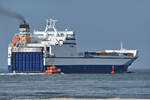 Die von LOTSE SCHILKSEE (MMSI: 211533590) begleitete BORE SEA (IMO: 9443554) verlässt Ende April 2023 den Hafen vo Travemünde.