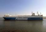 Fährschiff Finnmill der Finnlines am 04.10.14 einlaufend Rostock.