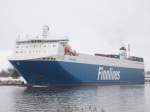 Der RO RO Frachter Finnwave im NOK bei Schülp am 25.1.2015  IMO 9468932  L.188m B.26,92m  Heimathafen Helsinki