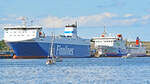 FINNPULP (IMO 9212644, Finnlines) und STENA GOTHICA (Stena-Line, IMO 7826867) am 21.08.2021 beim Skandinavienkai in Lübeck-Travemünde