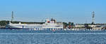 Segelboote (Regatta) vor der GENCA (IMO 9307372) am 20.09.2020 auf dem Breitling in Höhe von Lübeck-Schlutup