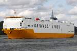 RoRo Frachtschiff GRANDE ELLADE (IMO 9220627) ; Eigner/Betreiber: Grimaldi; Datum: 05.07.2026; Aufnahmeort: Elbe/Hafen Hamburg, Deutschland.