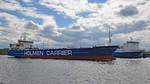 HOLMEN CARRIER  Shipper  (IMO: 8911748) am 16.05.2020 in Lübeck-Travemünde Richtung Ostsee steuernd.