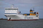 Die unter Finnland Flagge fahrende Seagard auf dem Seeweg von Kotka nach Lübeck beim Einlaufen am 08.05.2022 in Warnemünde