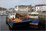 Die EILEAN FRAOICH (rechts) könnte eine alte ehemalige kleine Autofähre sein. Genauso wie das Schiff daneben, an dem ich keinen Namen erkennen konnte. Stornoway, 01.05.2017. 