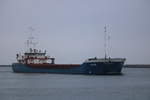 Der Frachter Aland auf dem Seeweg von Muuga zum Rostocker Fracht und Fischereihafen beim Einlaufen in Warnemünde.25.01.2020
