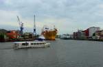 MS HAPPY DOVER , IMO 9551959 hat seine Ladestelle am LMG-Kai im L�becker Burgtorhafen mit Hilfe zweier Bugsierschlepper erreicht... Aufgenommen: 10.6.2012