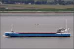Die 2006 gebaute ANDREA (IMO 9350939) am 19.08.2007 Weser aufwrts fahrend. Sie ist 82 m lang, 13 m breit und hat eine GT von 2409. Sie fhrt unter der Flagge der Niederlande.