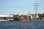 MS HELMA IMO 8912510, lscht die letzten Ballen Zellulose um am Abend den Hafen in Lbeck seewrts wieder zu verlassen...