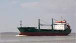 Die 2002 gebaute IMMENSITY (IMO 9171395) fhrt am 09.04.2019 Hhe Bremerhaven weseraufwrts. Sie ist 108,5 m lang und 18,6 m breit, hat eine GT/BRZ von 6.354 und eine DWT von 9.766 t. Heimathafen ist Valletta (Malta). Frhere Namen: APOLLO LION, ONEGO SAILOR, HISPANICA, HUDSON RAMA.