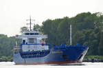 Die Johanna Helena IMO-Nummer:9372212 Flagge:Antigua und Barbuda Länge:115.0m Breite:16.0m Baujahr:2011 Bauwerft:Bharati Shipyard,Ratnagiri Indien passiert die Weiche Fischerhütte im Nord-Ostsee-Kanal am 09.06.18