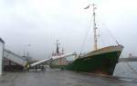 MS MONSUNEN IMO 6522593, Baujahr 1965, liegt am Lbeck-Schlutupkai 1 bei Burmann und wird mit 500t Kunstdnger fr Howendyke in England beladen...