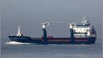 Die 2002 gebaute ONEGO MERCHANT (IMO 9238363) ist am 30.04.2012 auf der Auenweser Richtung Bremerhaven unterwegs. Sie ist 132 m lang, 16 m breit, hat eine GT von 6.301 und eine DWT von 8.930 t. Sie fhrt unter der Flagge der Niederlande mit Heimathafen Harlingen.