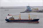 Die 2006 gebaute OCEAN RISING (IMO 9358010) fährt am 03.11.2018 Höhe Bremerhaven weserabwärts. Dies Mehrzweckschiff ist 138 m lang, 21 m breit, hat eine GT/BRZ von 9.611, eine DWT von 12.705 und kann auch 331 TEU transportieren. Heimathafen ist Monrovia (Liberia). Frühere Namen: NICOLA, BELUGA EVALUATION, BBC HAWAII.