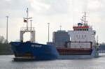 Die Reymar IMO-Nummer:9128336 Flagge:Gibraltar Lnge:90.0m Breite:14.0m Baujahr:1995 Bauwerft:Pattje Scheepswerft,Waterhuizen Niederlande im Nord-Ostsee-Kanal bei Rendsburg am 22.04.12