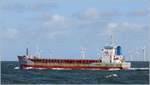 Die 1997 gebaute ROVA (IMO 9138769) ist 84,9 m lang und 12, 6 m breit. Heimathafen ist St. John's (Antigua and Barbuda). Früherer Name: SCOT RANGER. Hier ist sie am 13.09.2019 in der Wesermündung in Höhe des Offshore-Windparks Nordergründe zu sehen.