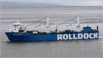Die 2016 gebaute ROLLDOCK SKY (IMO 9404716) passiert Bremerhaven, um Nordenham anzusteuern. Sie ist 140,67 m lang und 24,03 m breit, hat eine GT/BRZ von 12.802 und eine DWT von 6.885 t. Es handelt sich um ein wahres Mehrzweckschiff, dass teilweise abgesenkt werden kann und sowohl über bordeigene Krane als auch eine RoRo-Rampe verfügt. Die DOLLDOCK SKY kann sowohl bis zu 832 TEU aber auch Fahrzeuge transportieren und ist für Schwerlasten zugelassen. Heimathafen ist Rotterdam (Niederlande). 11.04.2021