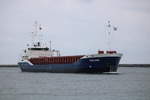 Der Frachter SEELAND auf dem Seeweg von Bremerhaven zum Rostocker Fracht und Fischereihafen beim Einlaufen in Warnemünde.14.03.2021