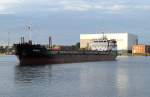 MS VIRMA 2 IMO 8230481, hat seine mitgebrachte Rundholzladung gelscht, dreht achteraus fahrend nach Steuerbord, um mit Kurs St. Petersburg traveabwrts Lbeck zu verlassen...  Aufgenommen: 20.7.2012